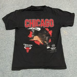 YOUNG & RECKLESS Chicago Bulls Graphic Tee